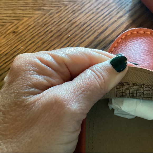 Ugg Driving Loafers Sz 7/Euro 38 - Picture 5 of 5